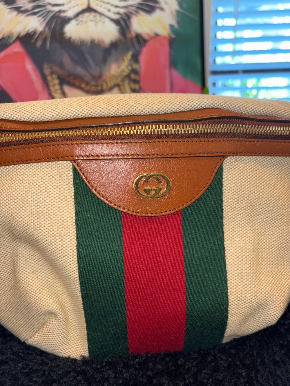 Gucci Beige Canvas Belt Bag with Green-Red Stripe - Picture 2 of 5
